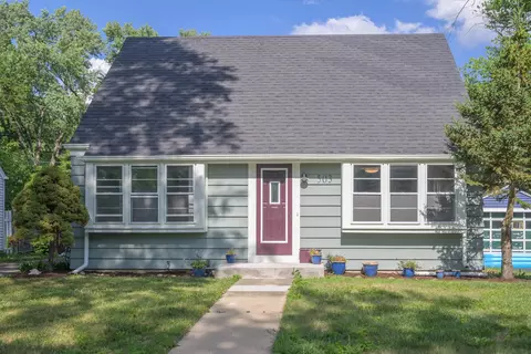 503 S Edison Ave, Elgin, IL 60123 photo 2