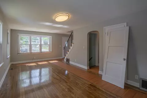 503 S Edison Ave, Elgin, IL 60123 photo 5