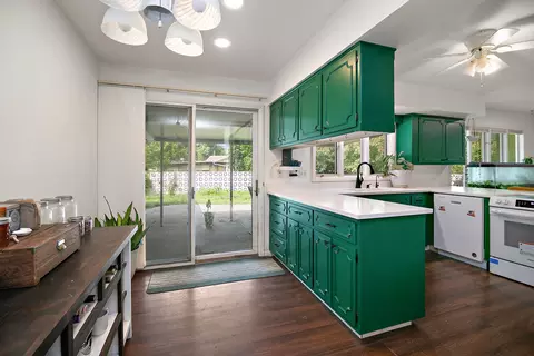 Kitchen - 110 Julie Dr, Kankakee, IL 60901 photo 4 of 4
