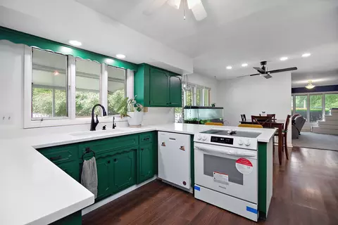 Kitchen - 110 Julie Dr, Kankakee, IL 60901 photo 2 of 4