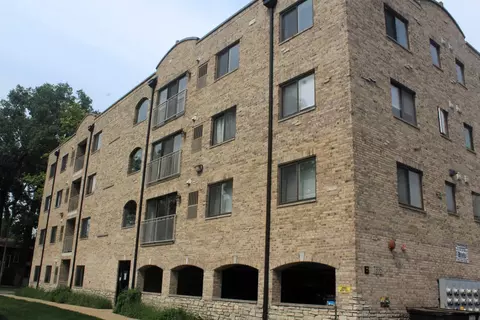 7335 Oakwood Ave #4F, Lyons, IL 60534