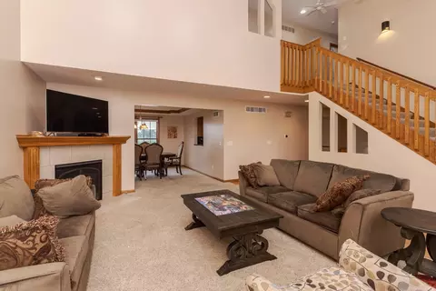 3105 Sable Oaks Rd, Bloomington, IL 61704 photo 6