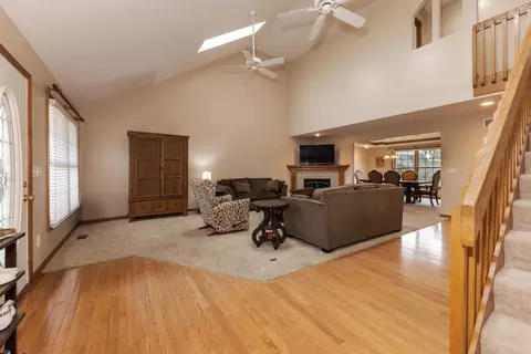 3105 Sable Oaks Rd, Bloomington, IL 61704 photo 8