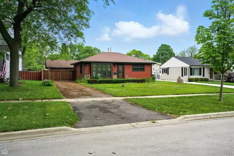 3504 Bobolink Ln, Rolling Meadows, IL 60008 photo 4