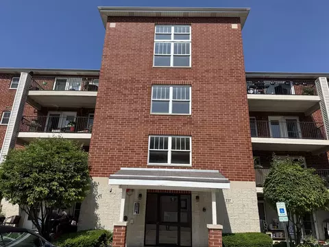 237 N Mill Rd #14, Addison, IL 60101