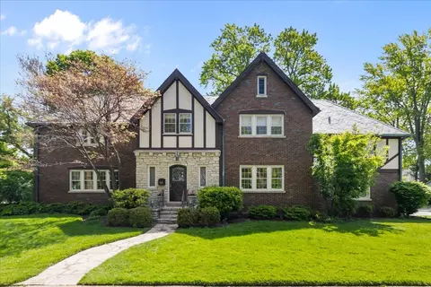 355 Myrtle St, Winnetka, IL 60093