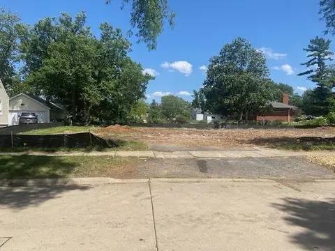 451 S Garfield Ter, Lombard, IL 60148