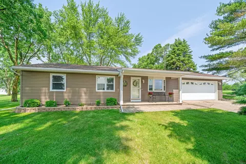 14893 Plank Rd, Sycamore, IL 60178