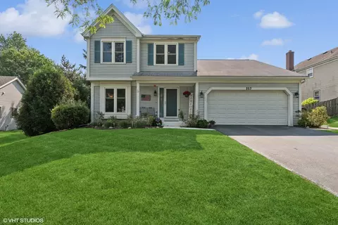 253 Foxmoor Rd, Fox River Grove, IL 60021