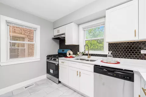 Kitchen - 10342 S Eberhart Ave, Chicago, IL 60628 photo 2 of 2
