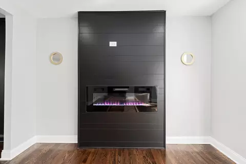Entry Way - 10342 S Eberhart Ave, Chicago, IL 60628 photo 1 of 1