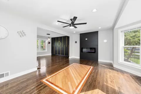 Living - 10342 S Eberhart Ave, Chicago, IL 60628 photo 4 of 6