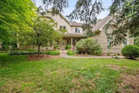 7 N107 Hastings Dr, Saint Charles, IL 60175