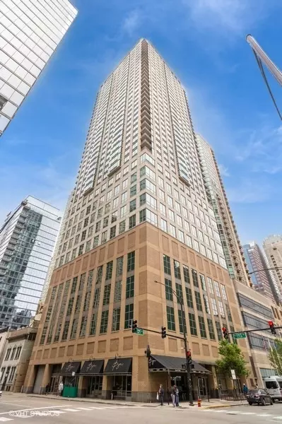 2 Erie St #3106, Chicago, IL 60611