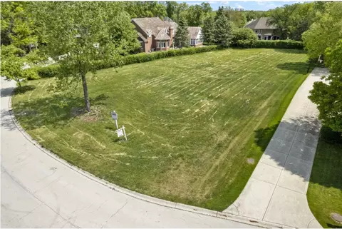 48 Murifield Cir, Wheaton, IL 60189