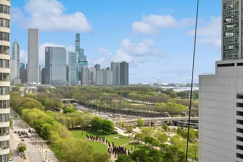 View/Area - 1250 S Michigan Ave #1701, Chicago, IL 60605 photo 1 of 1