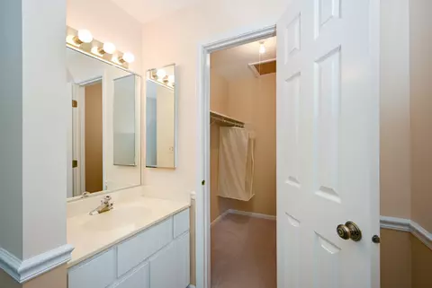 Other - 1075 Creekside Dr, Wheaton, IL 60189 photo 3 of 4