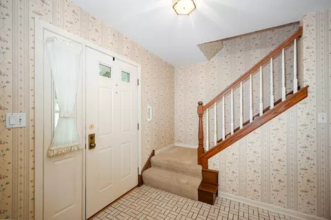 Entry Way - 1075 Creekside Dr, Wheaton, IL 60189 photo 1 of 1
