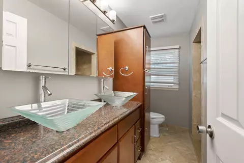 5902 Fox Lake Rd, Mchenry, IL 60051 photo 9