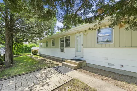 5902 Fox Lake Rd, Mchenry, IL 60051 photo 13