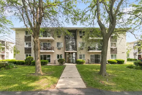 6540 W 94th Pl #1A, Oak Lawn, IL 60453