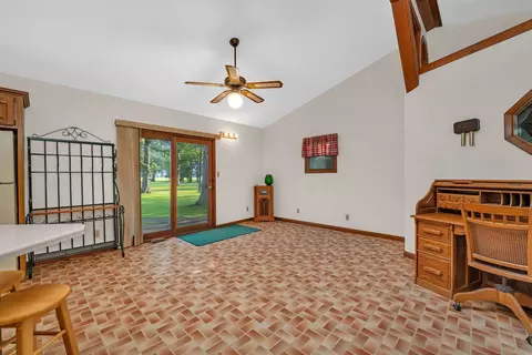 6828 E 2925 North Rd, Cornell, IL 61319 photo 3