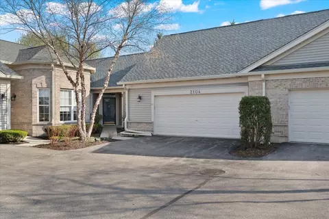 2104 Carillon Dr #2104, Grayslake, IL 60030