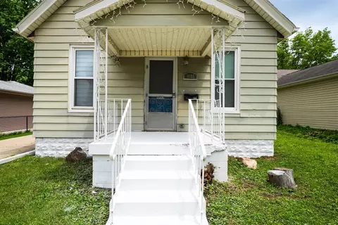 Exterior - 1006 S Adelaide St, Normal, IL 61761 photo 1 of 10
