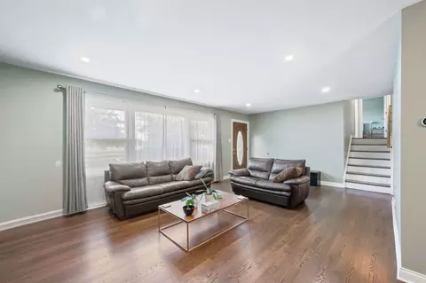 537 W Stearns Rd, Bartlett, IL 60103 photo 7