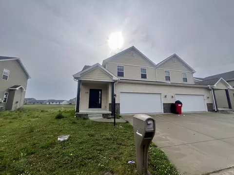 1320 Myrtle Beach Ave, Champaign, IL 61822