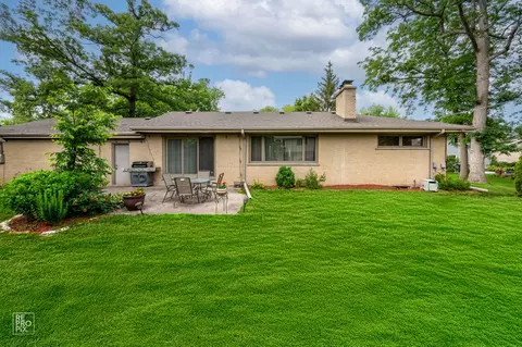 Exterior - 641 E Belmont Ave, Addison, IL 60101 photo 3 of 4