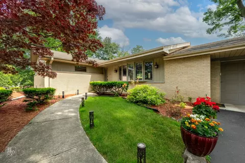 Exterior - 641 E Belmont Ave, Addison, IL 60101 photo 1 of 4