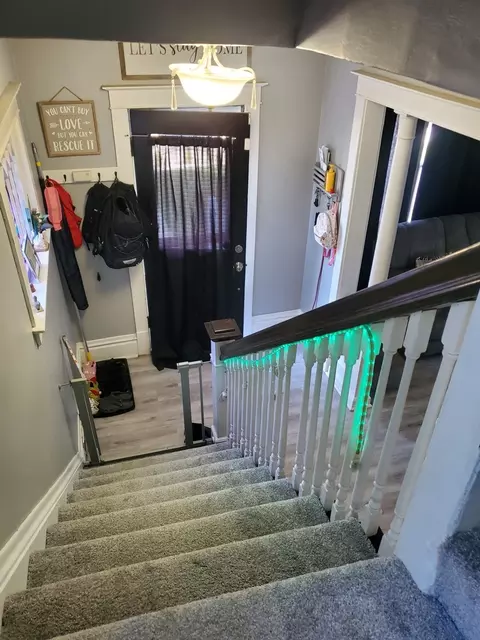 Entry Way - 50 Leonard St, Elgin, IL 60123 photo 2 of 2