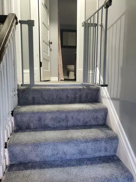 Entry Way - 50 Leonard St, Elgin, IL 60123 photo 1 of 2