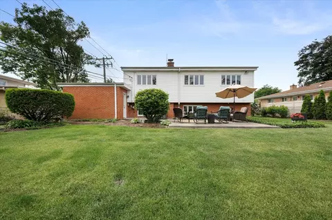 Exterior - 602 E Park Ave, Elmhurst, IL 60126 photo 8 of 10