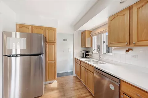 Kitchen - 602 E Park Ave, Elmhurst, IL 60126 photo 3 of 3
