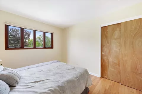Bedroom - 602 E Park Ave, Elmhurst, IL 60126 photo 4 of 6