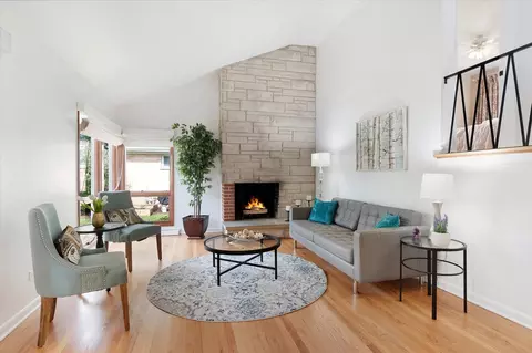Living - 602 E Park Ave, Elmhurst, IL 60126 photo 1 of 4