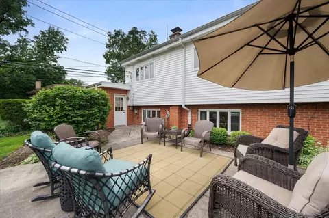 Exterior - 602 E Park Ave, Elmhurst, IL 60126 photo 5 of 10