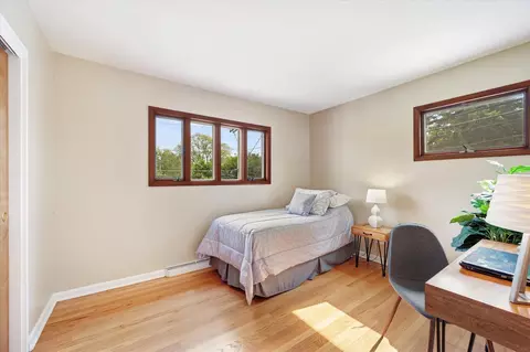 Bedroom - 602 E Park Ave, Elmhurst, IL 60126 photo 5 of 6