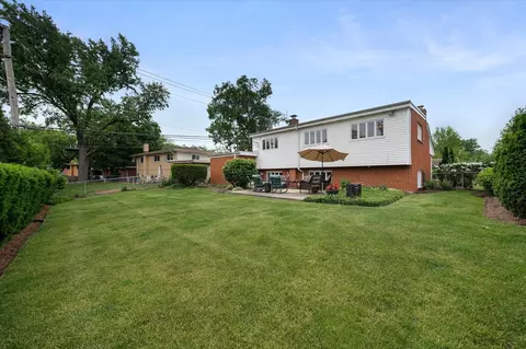 Exterior - 602 E Park Ave, Elmhurst, IL 60126 photo 6 of 10