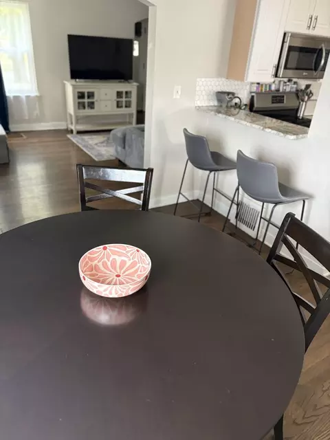 Dining - 2119 S 20th Ave, Broadview, IL 60155 photo 2 of 2