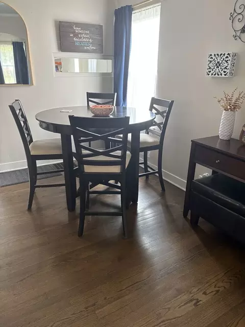 Dining - 2119 S 20th Ave, Broadview, IL 60155 photo 1 of 2