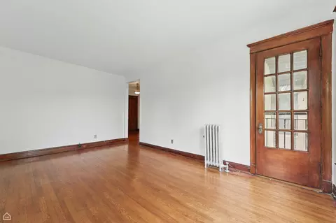Living - 1235 E 53rd St #3, Chicago, IL 60615 photo 5 of 9
