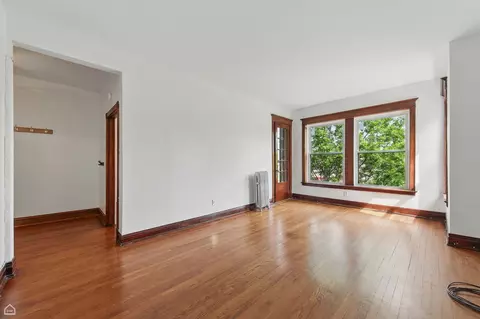 Living - 1235 E 53rd St #3, Chicago, IL 60615 photo 4 of 9