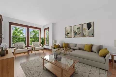 Living - 1235 E 53rd St #3, Chicago, IL 60615 photo 1 of 9