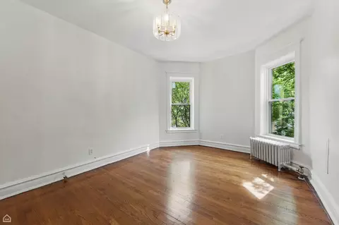 Bedroom - 1235 E 53rd St #3, Chicago, IL 60615 photo 2 of 9