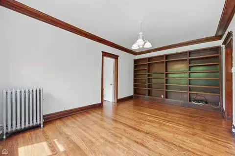 Living - 1235 E 53rd St #3, Chicago, IL 60615 photo 8 of 9