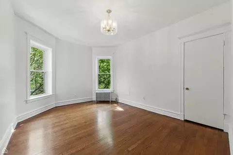 Bedroom - 1235 E 53rd St #3, Chicago, IL 60615 photo 3 of 9