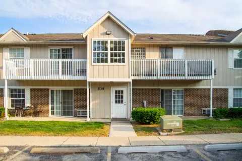535 E Jefferson St #2C, Bensenville, IL 60106